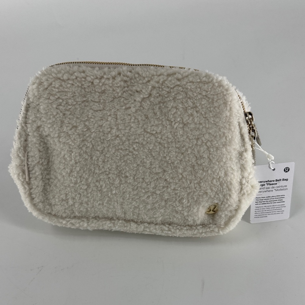 LULULEMON Women’s Everywhere Belt Bag Large Fleece With Gold Accents NWT
